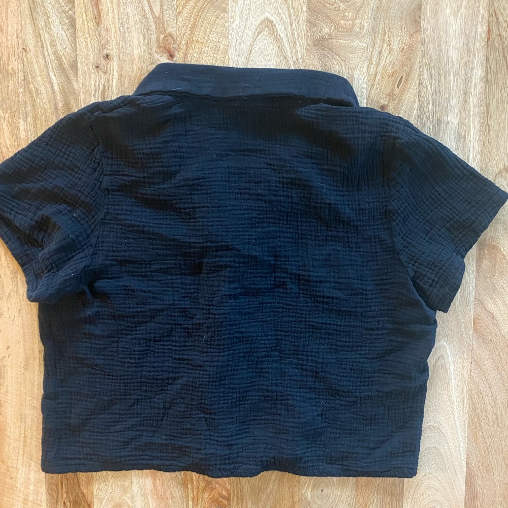Born Black Short-Sleeve Button-Front Cropped Shirt - Picture 2 of 5
